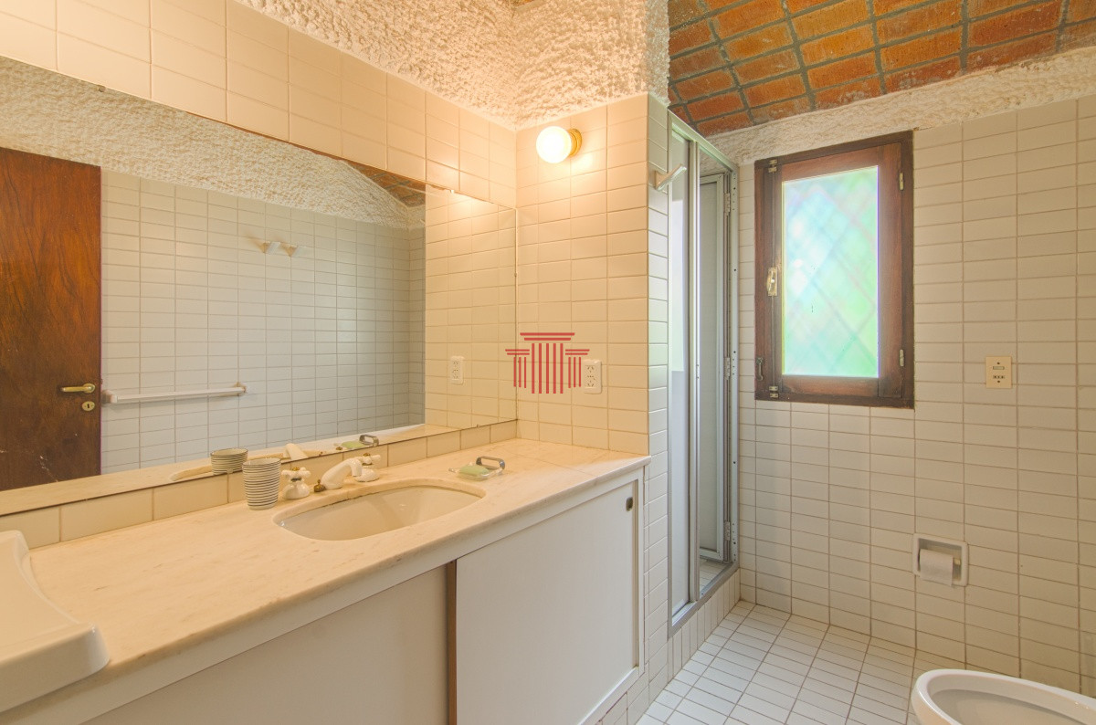 Apartamento ID.11923 - Casa en venta península, Punta del Este