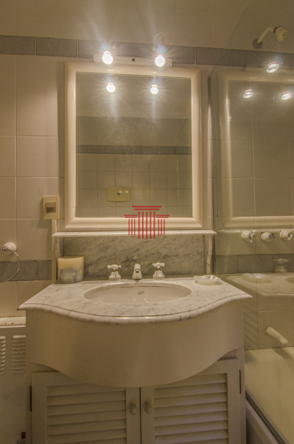 Apartamento ID.11882 - Casa en venta, zona Playa Mansa, Punta del Este 