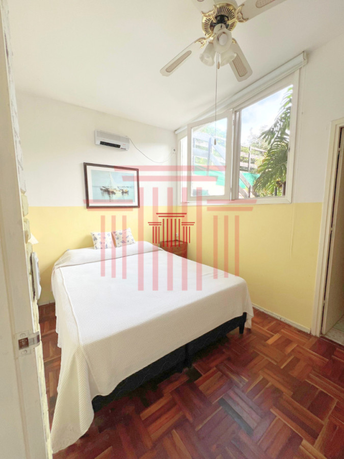 Casa ID.14068 - Casa de 5 dormitorios con piscina y cancha de tenis en Playa Mansa