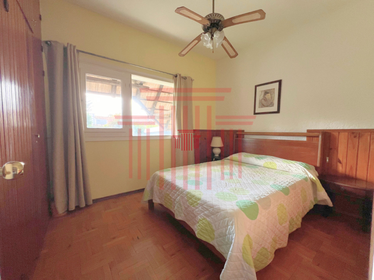 Casa ID.14068 - Casa de 5 dormitorios con piscina y cancha de tenis en Playa Mansa
