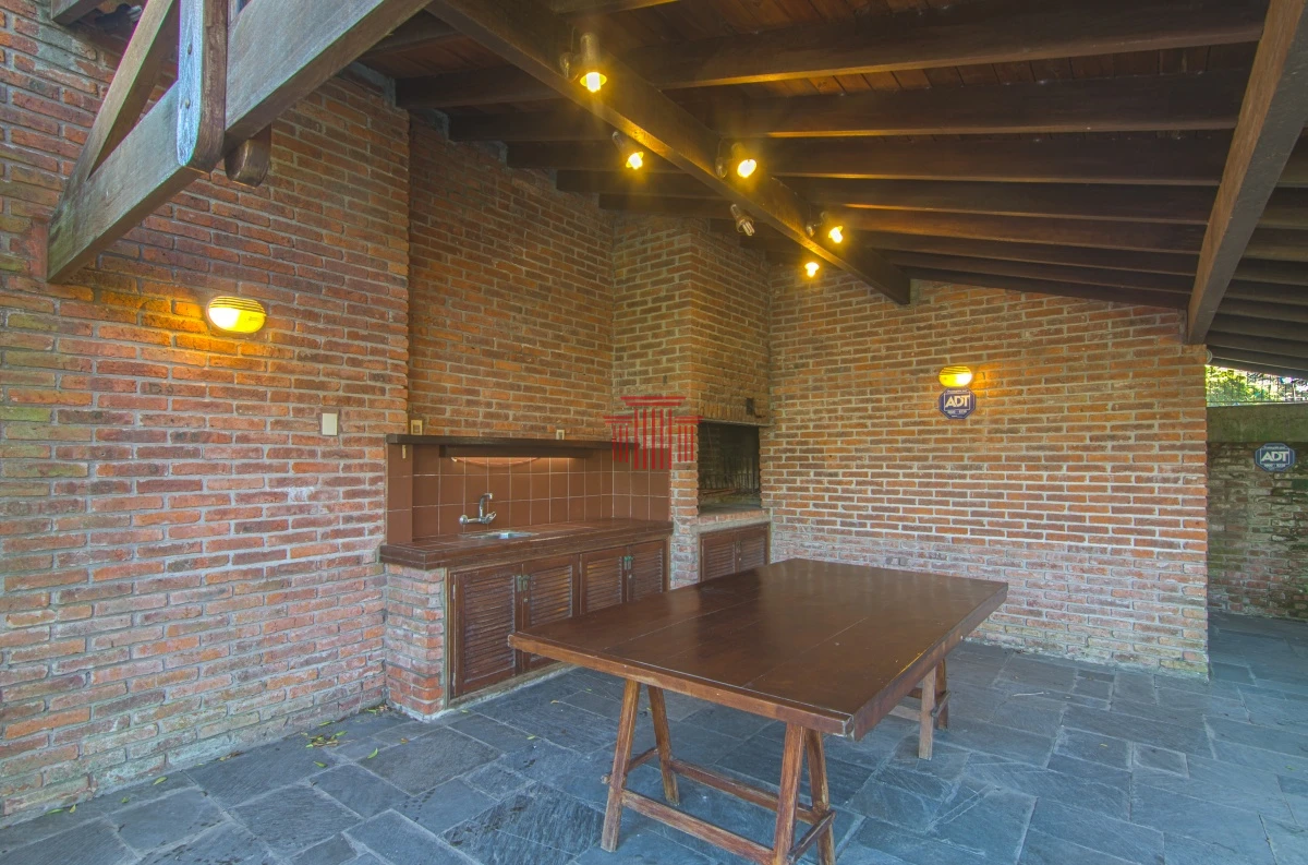 Casa ID.11882 - Casa en venta, zona Playa Mansa, Punta del Este 