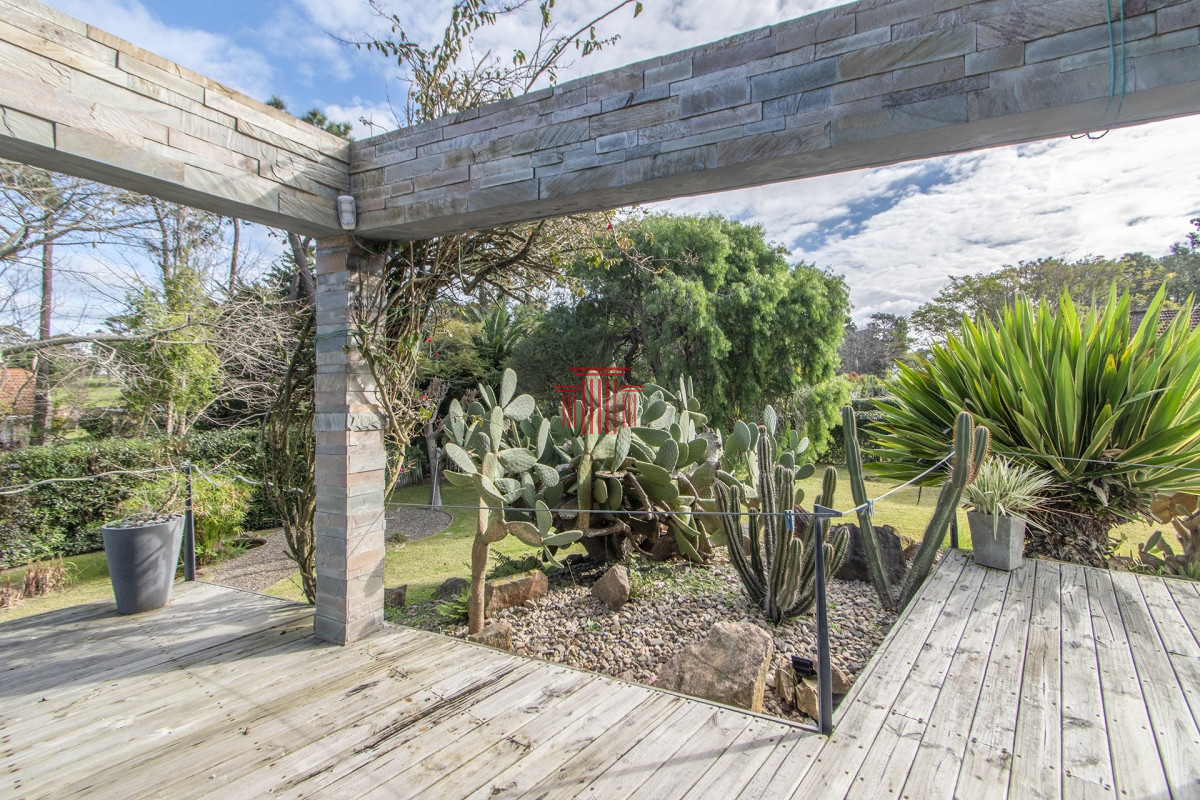Casa ID.13915 - Espectacular casa en venta, Rincón del Indio, Punta del Este