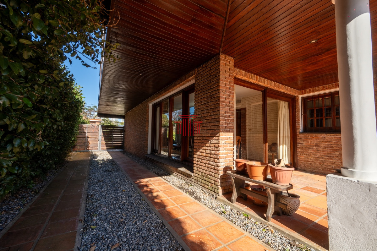 Casa ID.13151 - Casa en Alquiler, playa mansa Punta del Este