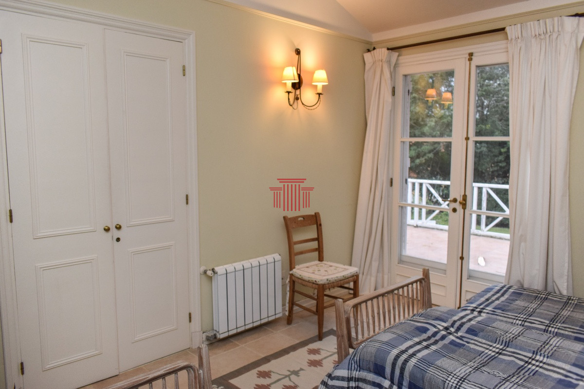 Apartamento ID.11935 - Venta de Casa, Puntal del Este, 4 dormitorios