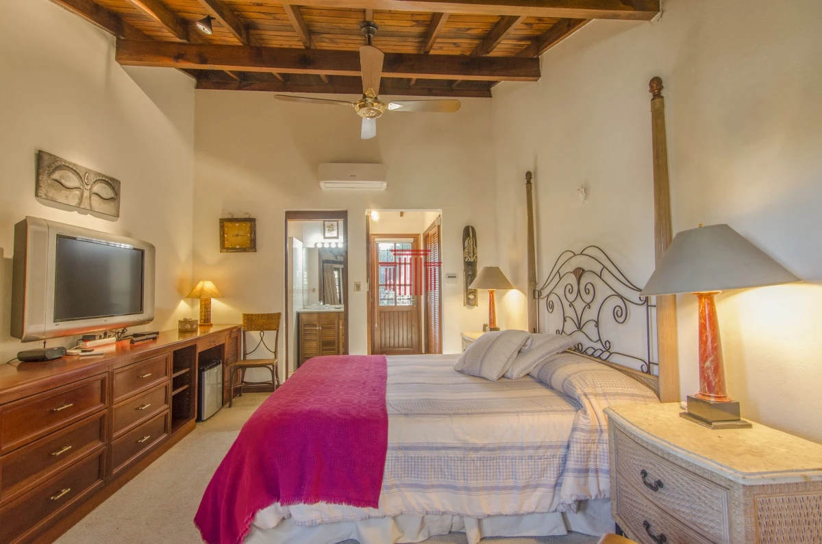 Casa ID.11882 - Casa en venta, zona Playa Mansa, Punta del Este 