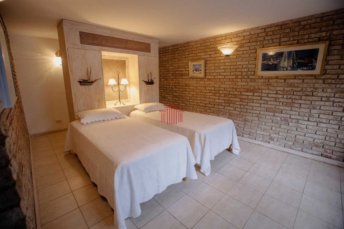 Casa ID.13990 - casa en venta 4 dormitorios punta del este 