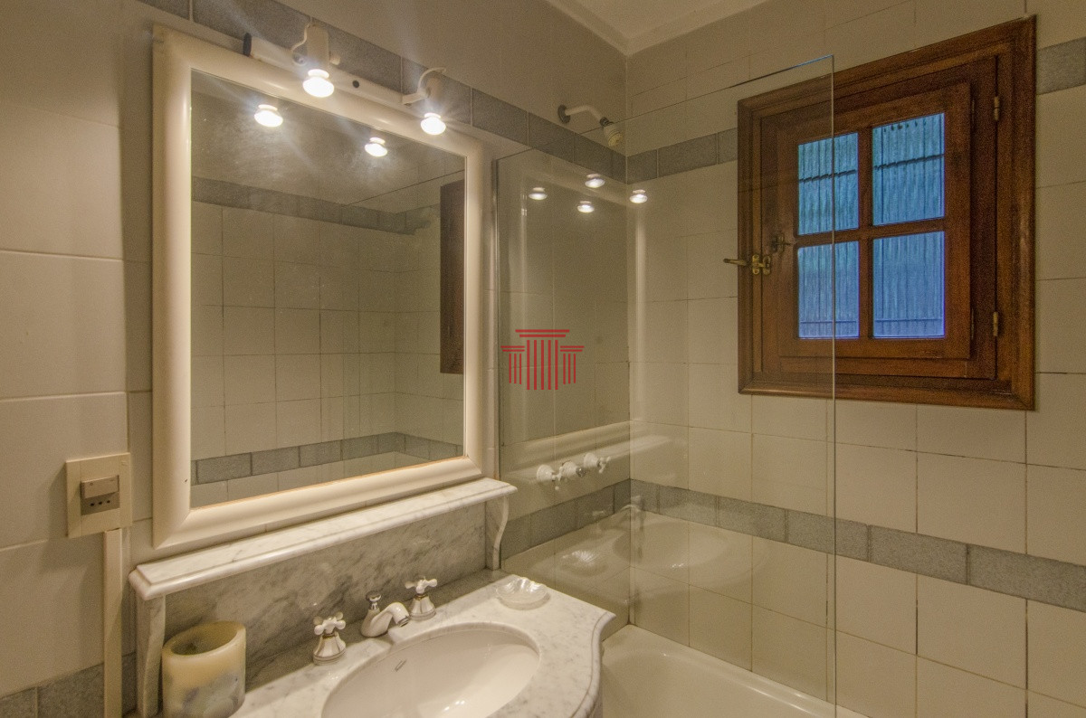 Apartamento ID.11882 - Casa en venta, zona Playa Mansa, Punta del Este 