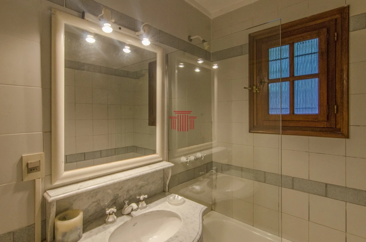 Casa ID.11882 - Casa en venta, zona Playa Mansa, Punta del Este 