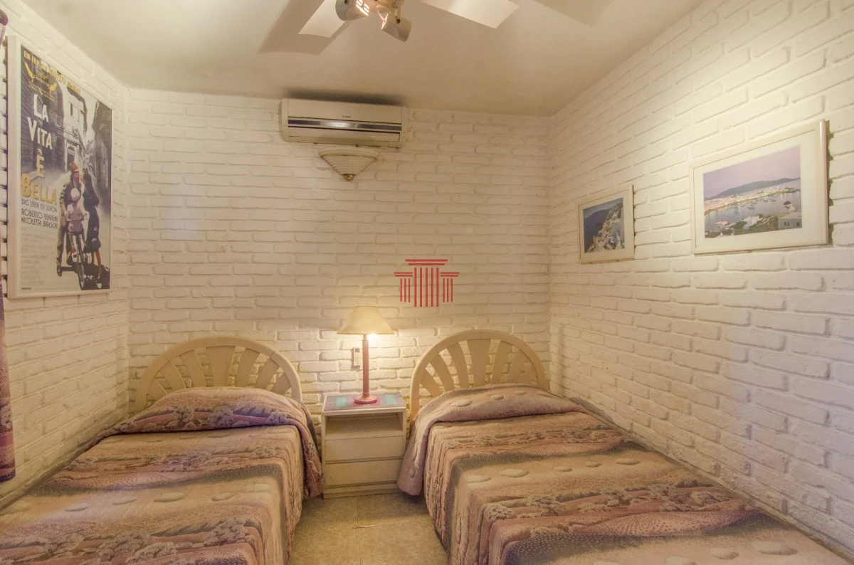 Casa ID.11882 - Casa en venta, zona Playa Mansa, Punta del Este 