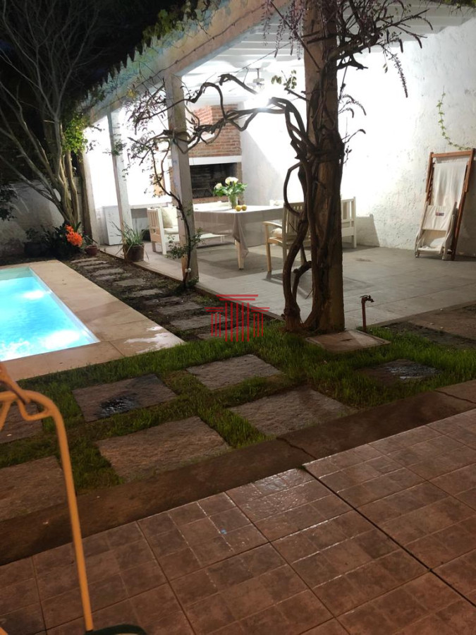 Casa ID.11367 - Casa en venta, Punta del Este, zona comercial