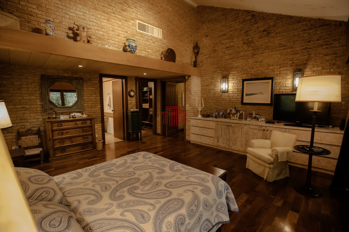 Casa ID.13990 - casa en venta 4 dormitorios punta del este 