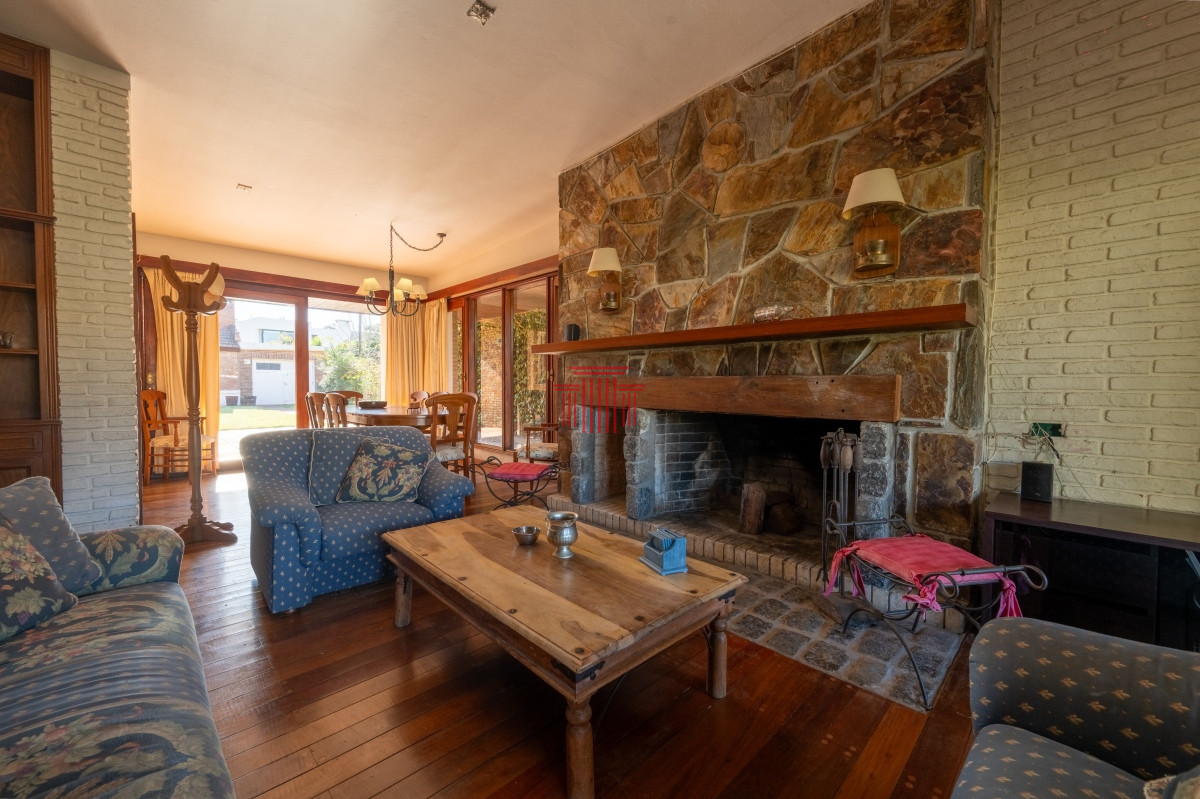 Casa ID.13151 - Casa en Alquiler, playa mansa Punta del Este
