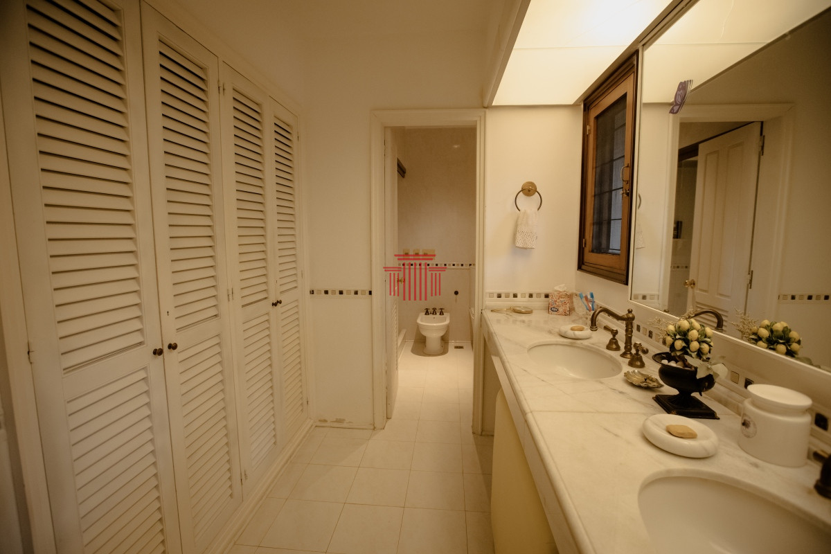 Casa ID.13990 - casa en venta 4 dormitorios punta del este 