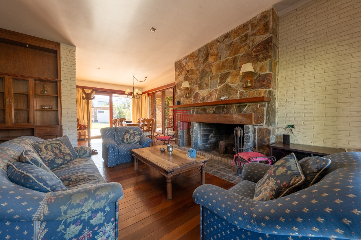 Casa ID.13151 - Casa en Alquiler, playa mansa Punta del Este