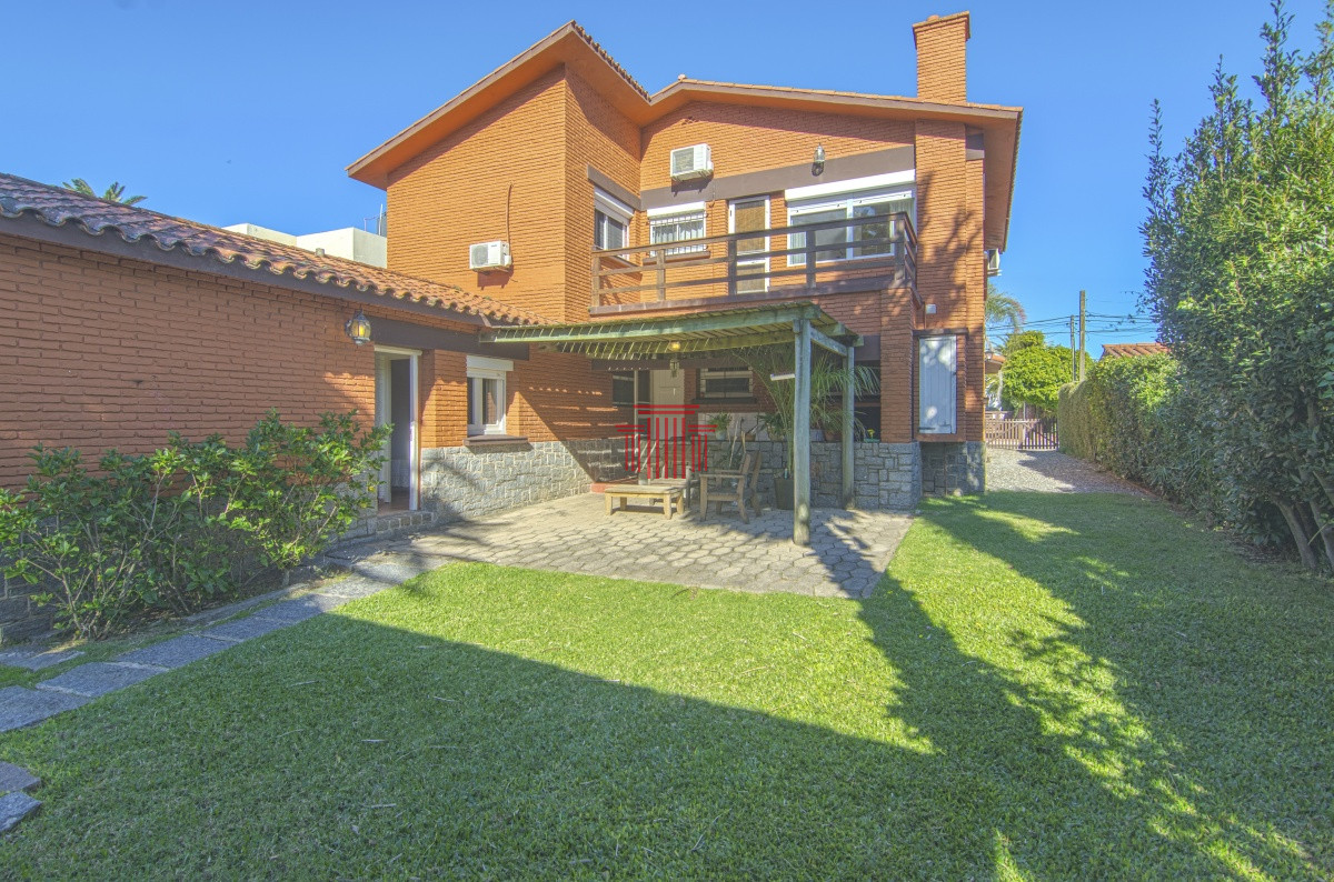Casa ID.11026 - Casa en Punta del Este , Peninsula a Mtrs del Puerto 