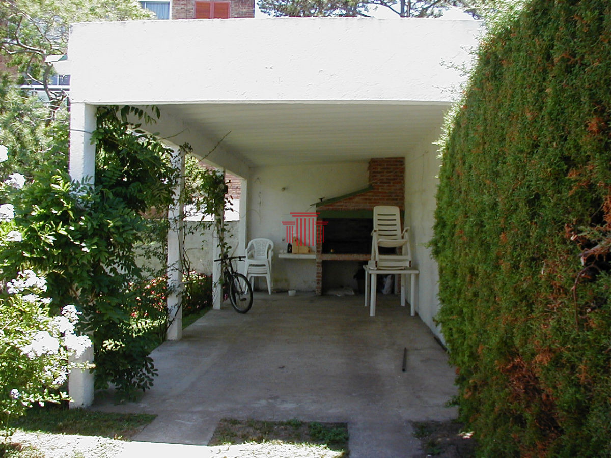 Casa ID.11367 - Casa en venta, Punta del Este, zona comercial