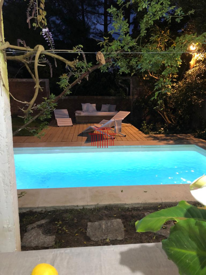 Casa ID.11367 - Casa en venta, Punta del Este, zona comercial