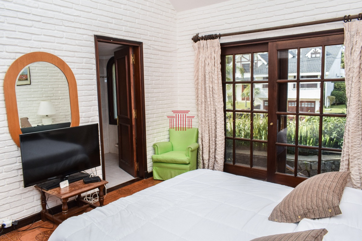 Casa ID.11721 - Casa en Punta del  Este , Playa Mansa 
