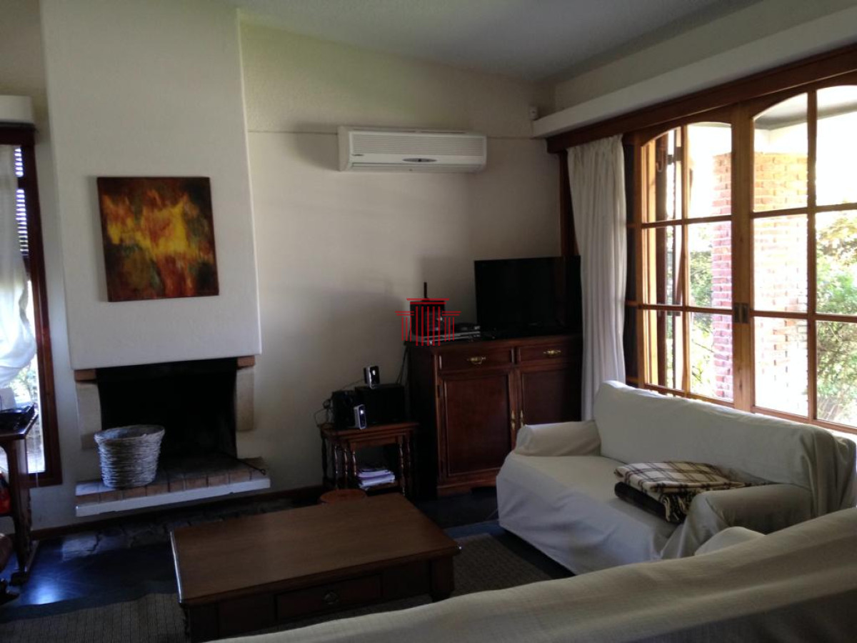 Casa ID.11367 - Casa en venta, Punta del Este, zona comercial