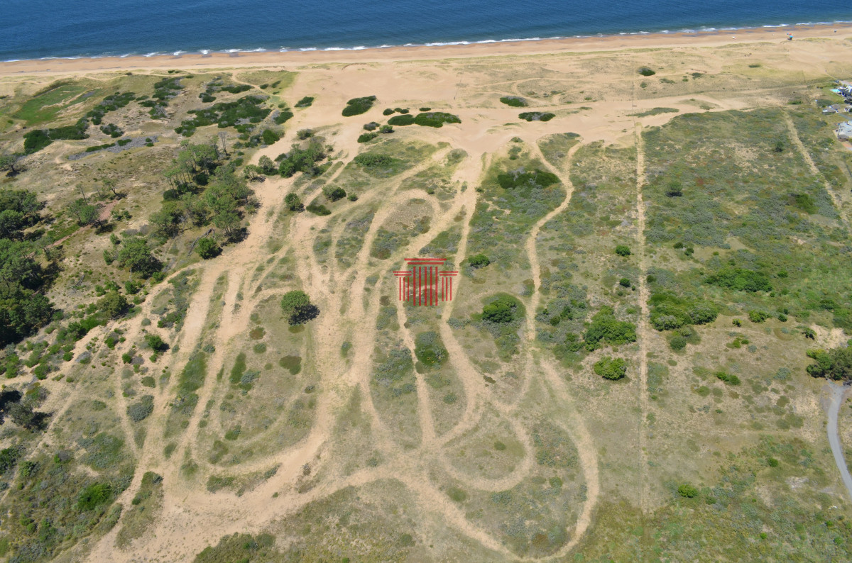 Apartamento ID.14004 - Lote de Mayor Área en la Zona - Las Grutas- Primera Linea - Ideal Inversión - Apto para Desarrollo 