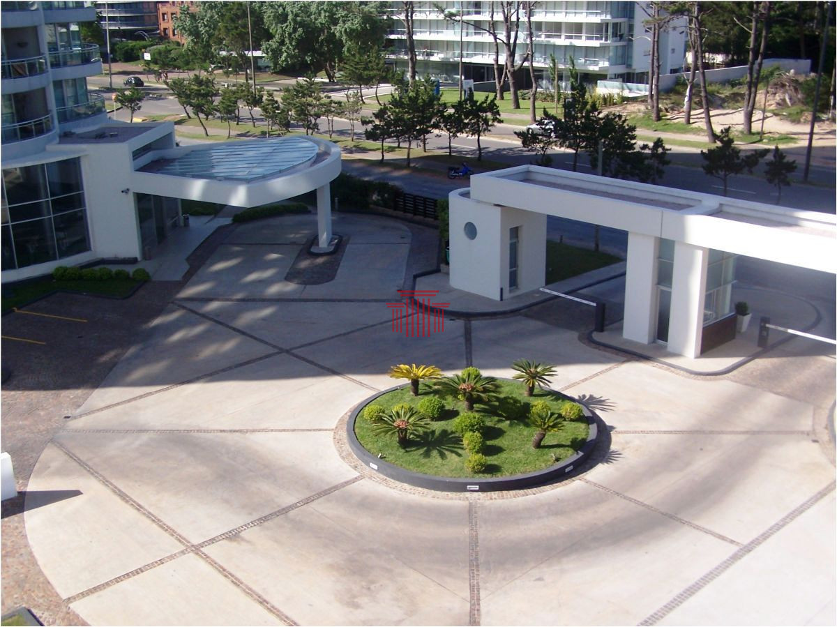 Apartamento ID.10807 - Apartamento en Punta Del Este, zona Brava, próximo al mar