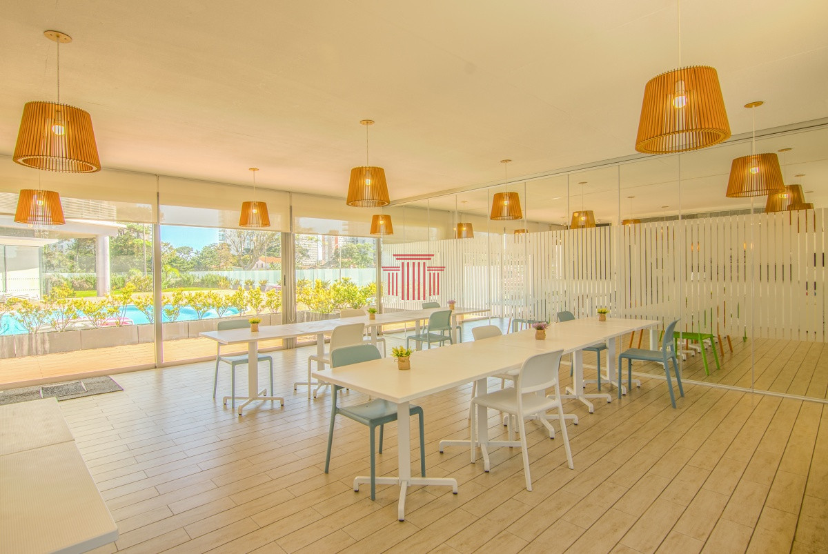 Apartamento ID.13300 - Apartamento en Punta del Este , playa Mansa, 2 dormitorios