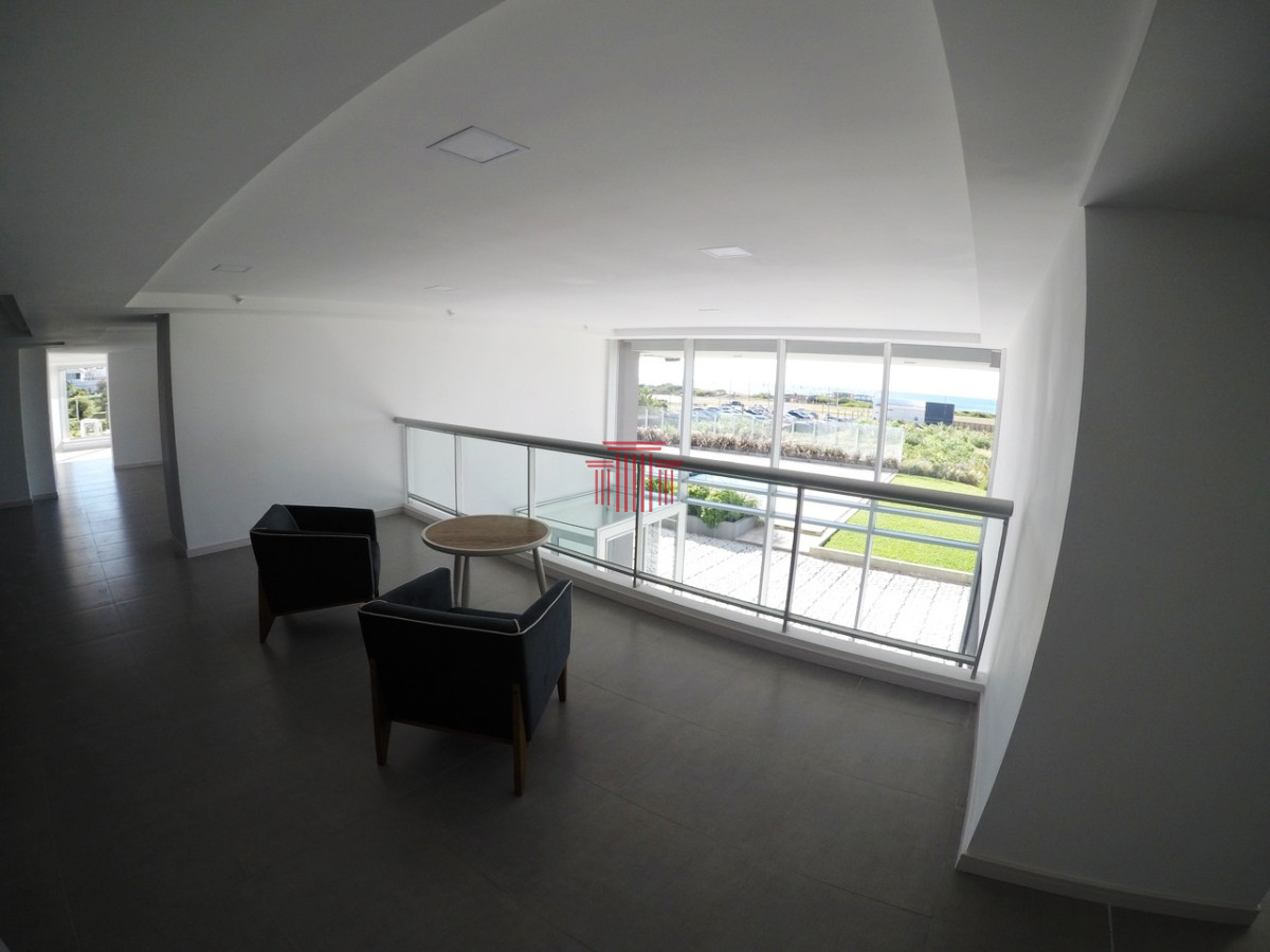 Apartamento ID.13081 - Apartamento en Punta del Este  , playa brava