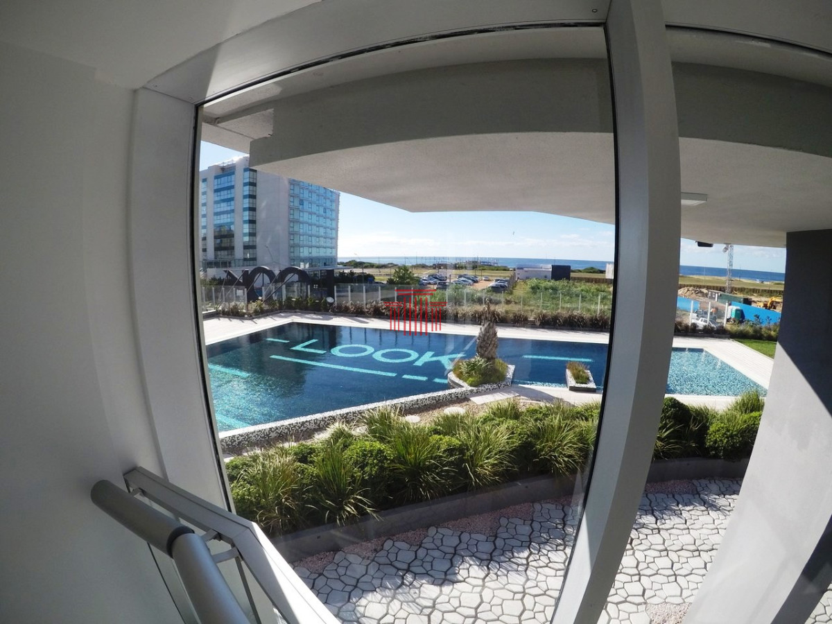 Apartamento ID.13081 - Apartamento en Punta del Este  , playa brava