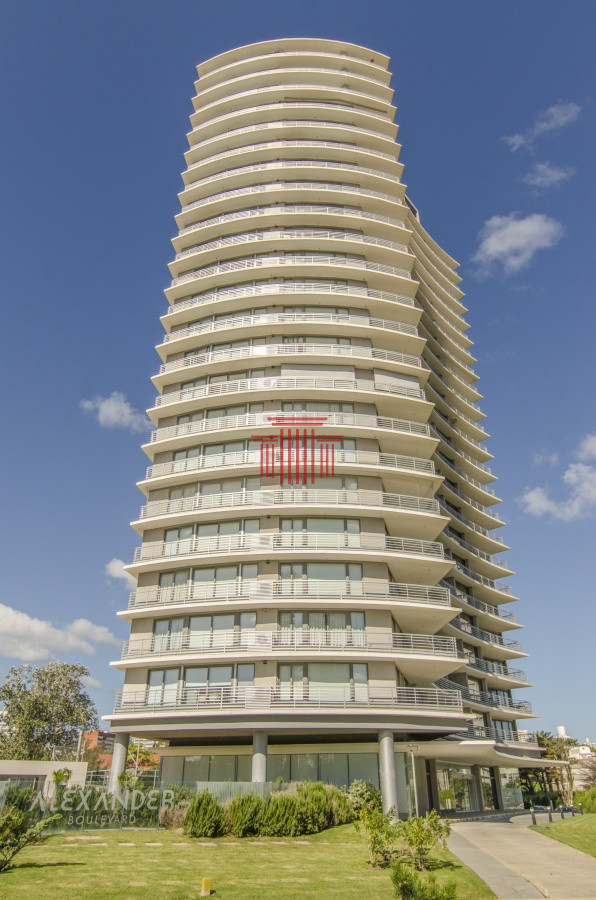 Apartamento ID.13300 - Apartamento en Punta del Este , playa Mansa, 2 dormitorios