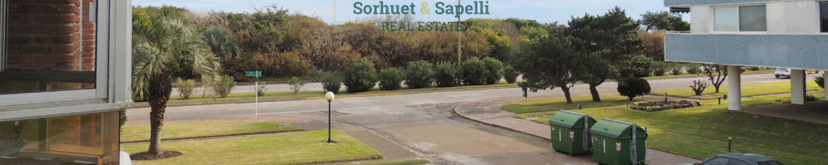 Apartamento en Venta de Tres Dormitorios en Playa Mansa