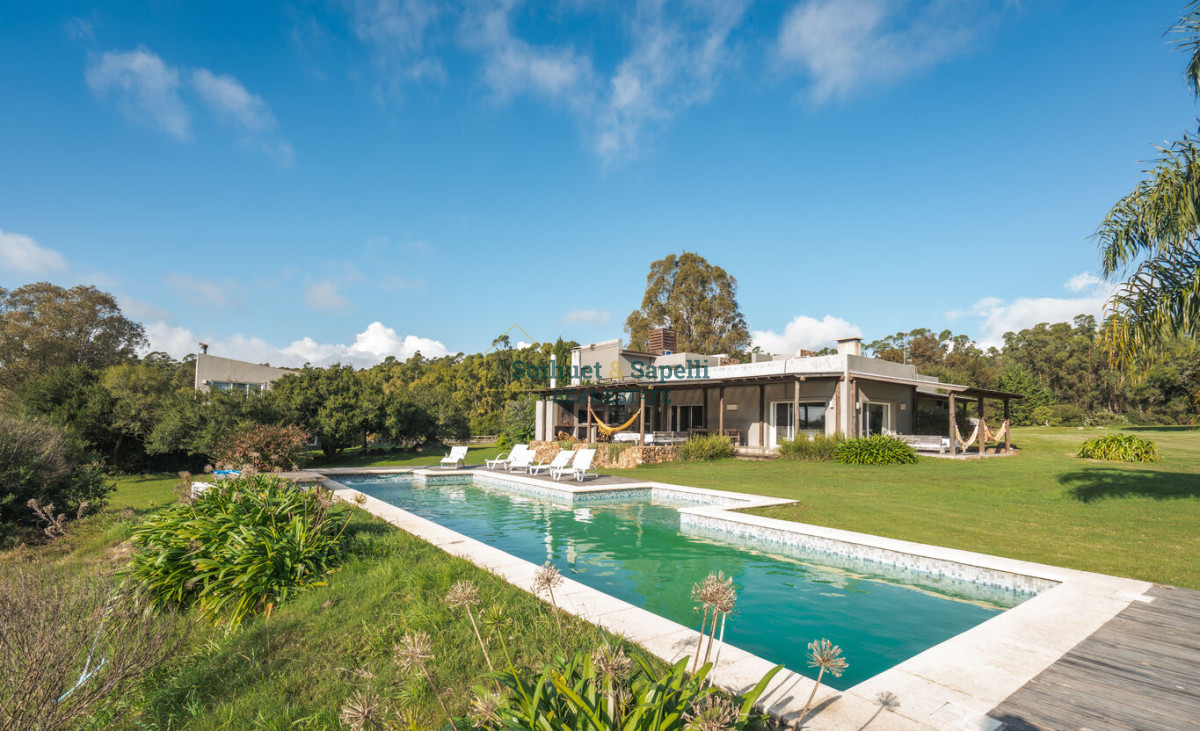 Chacra-en-venta-enfrente-al-Mar-