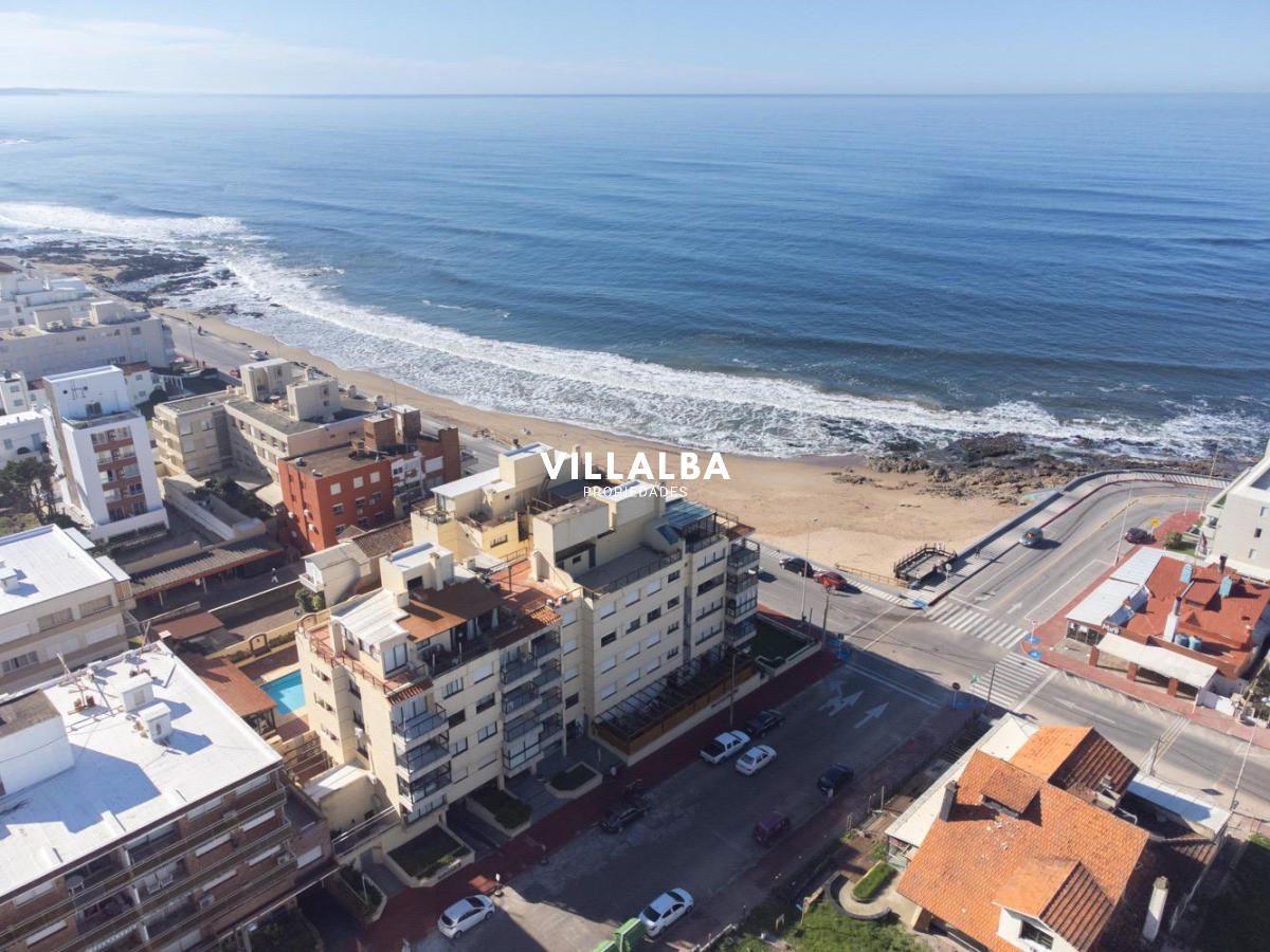 Apartamento ID.4188 - Venta de apartamento 2 dormitorios enfrente a la playa 