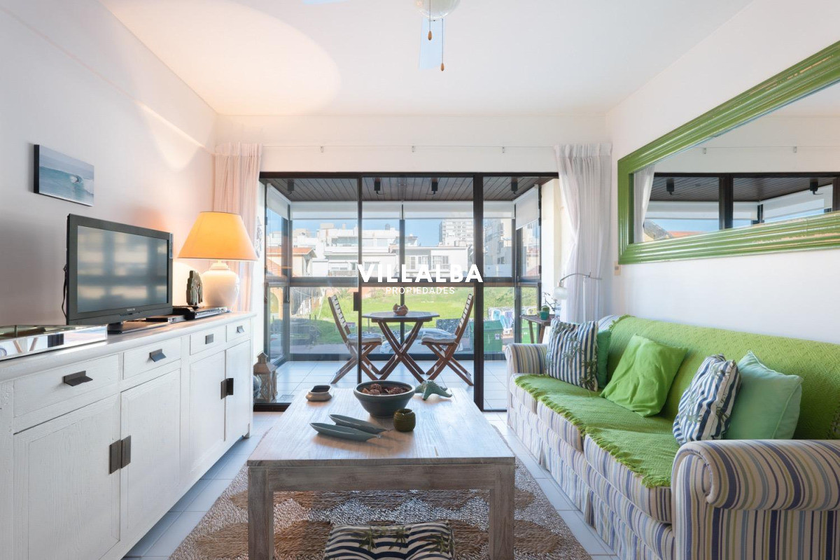 Apartamento ID.4188 - Venta de apartamento 2 dormitorios enfrente a la playa 