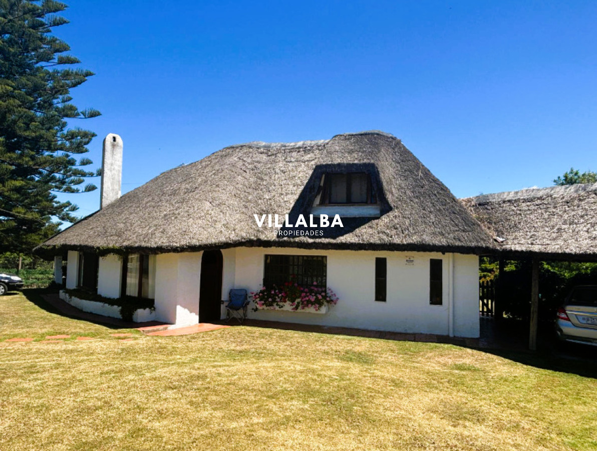 Apartamento ID.3849 - Casa de 3 dormitorios a pasos de playa mansa 