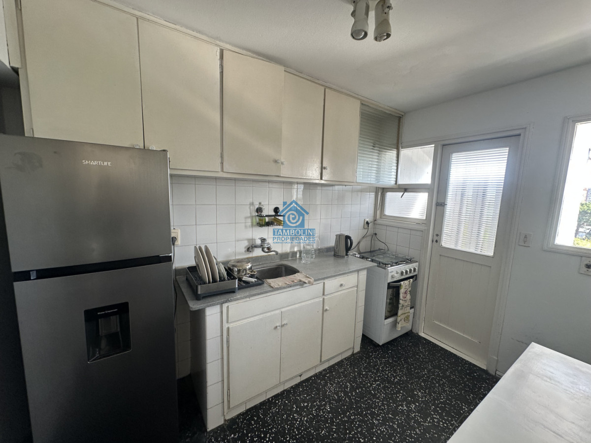 Apartamento ID.1102 - Apartamento en alquiler de tres dormitorios en brava Punta del Este