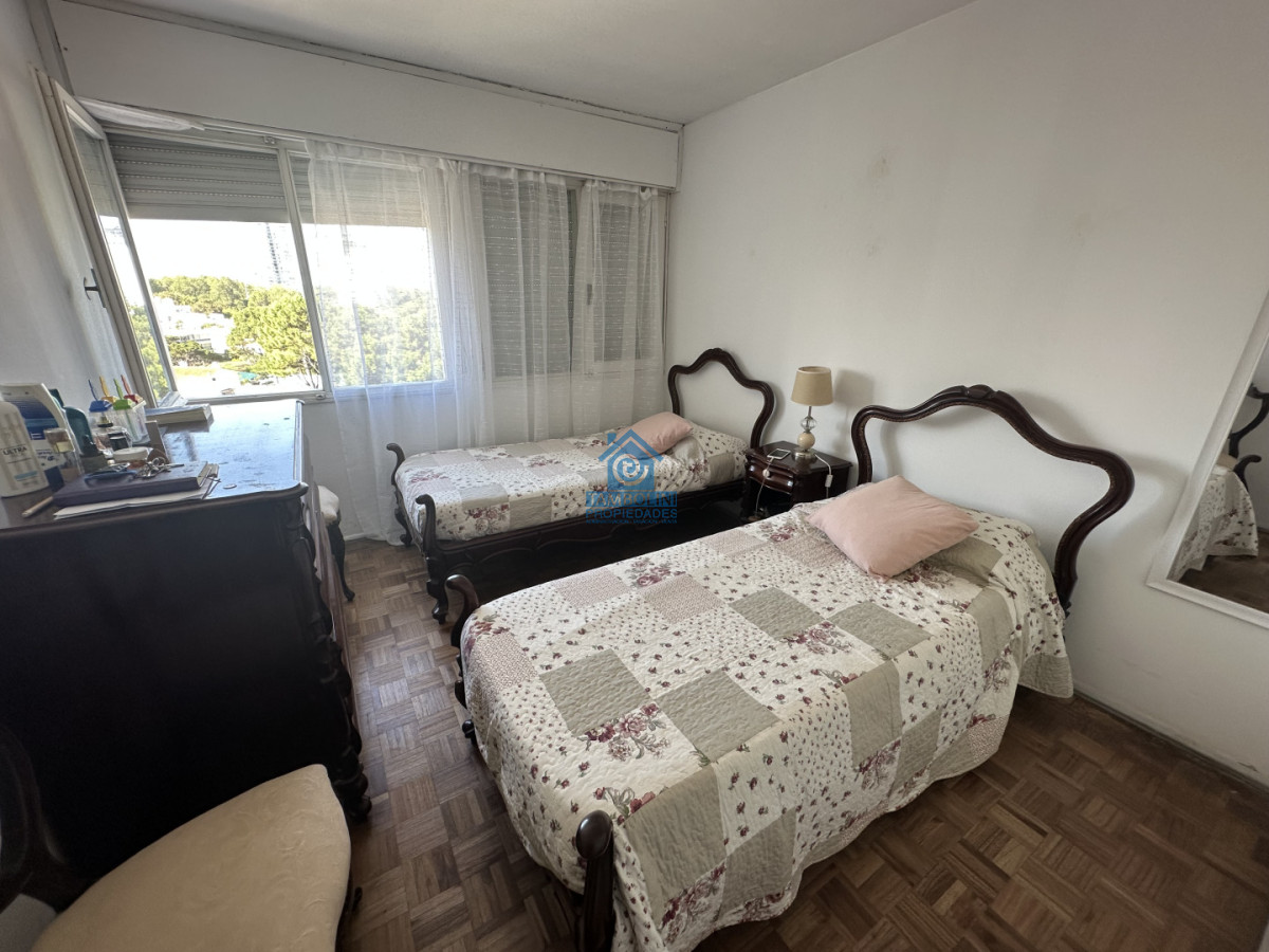 Apartamento ID.1102 - Apartamento en alquiler de tres dormitorios en brava Punta del Este