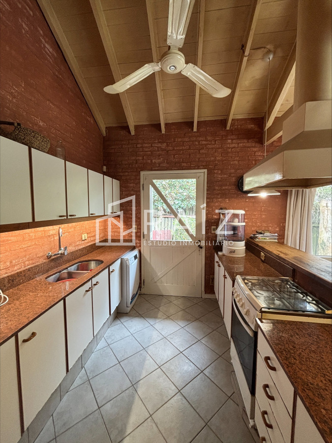 Casa ID.11486 - Casa en alquiler temporario, barrio privado, 4 dormitorios 