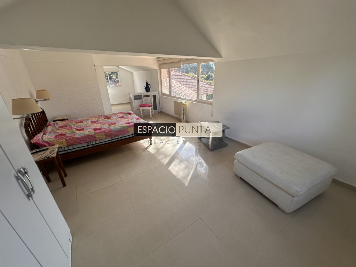 Casa ID.4221 - Casa en Alquiler anual Punta del Este