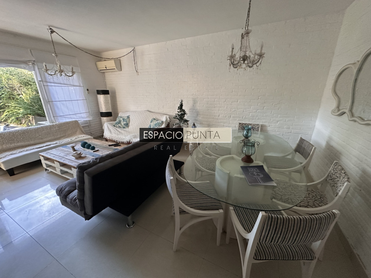 Casa ID.4221 - Casa en Alquiler anual Punta del Este