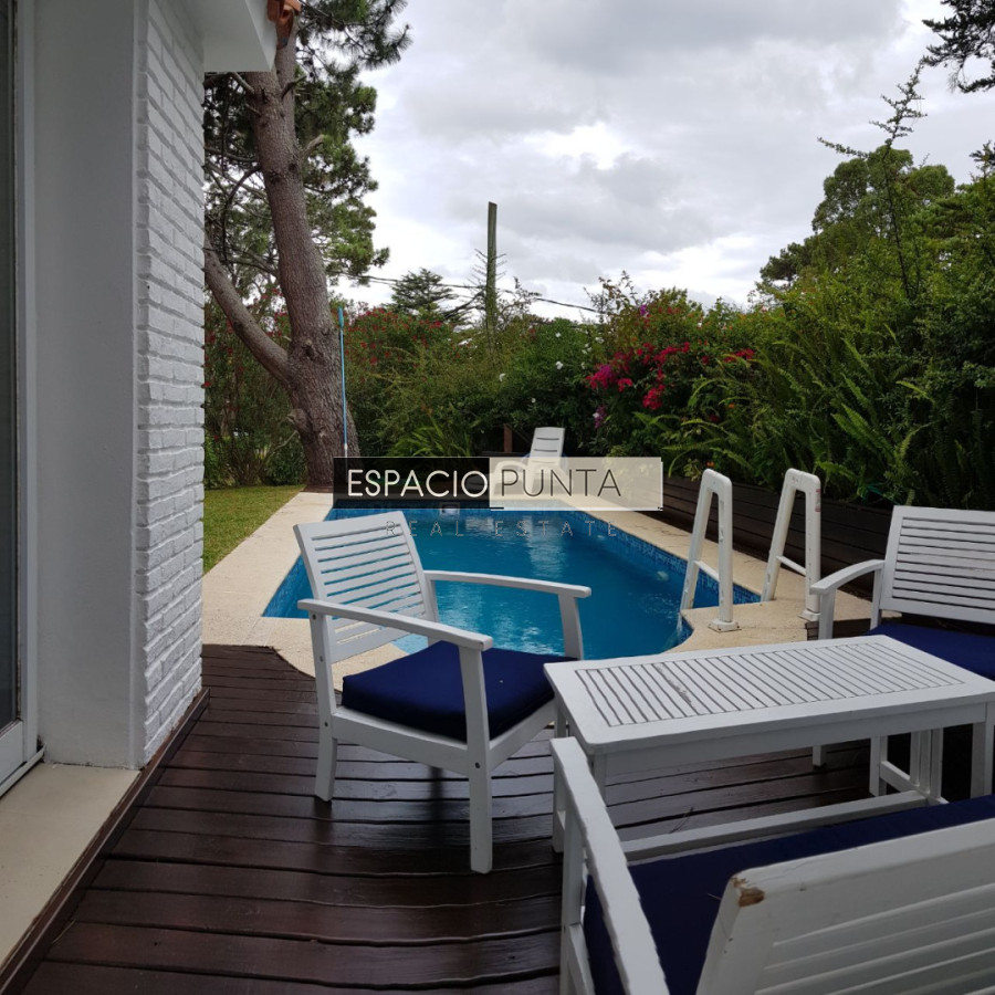 Casa ID.4221 - Casa en Alquiler anual Punta del Este