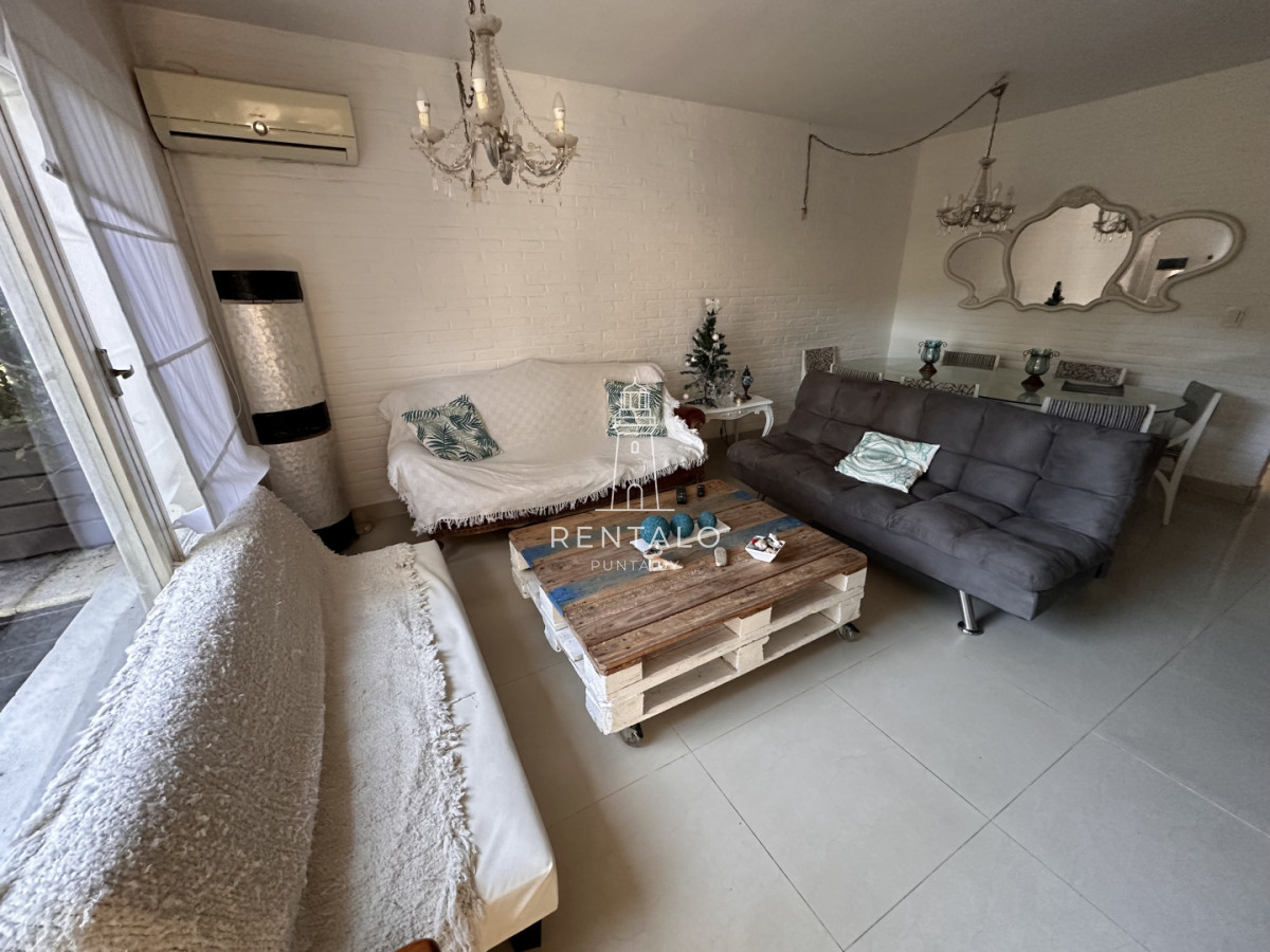 Casa ID.992 - Casa alquiler anual tres dormitorios en Punta del Este 