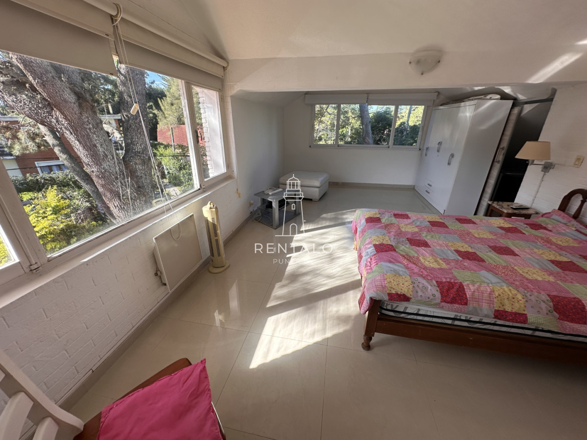 Casa ID.992 - Casa alquiler anual tres dormitorios en Punta del Este 