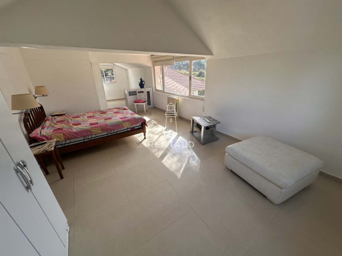 Casa ID.992 - Casa alquiler anual tres dormitorios en Punta del Este 