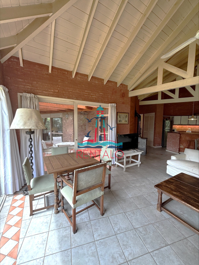 Casa ID.610 - Casa en alquiler temporario, barrio privado, 4 dormitorios 