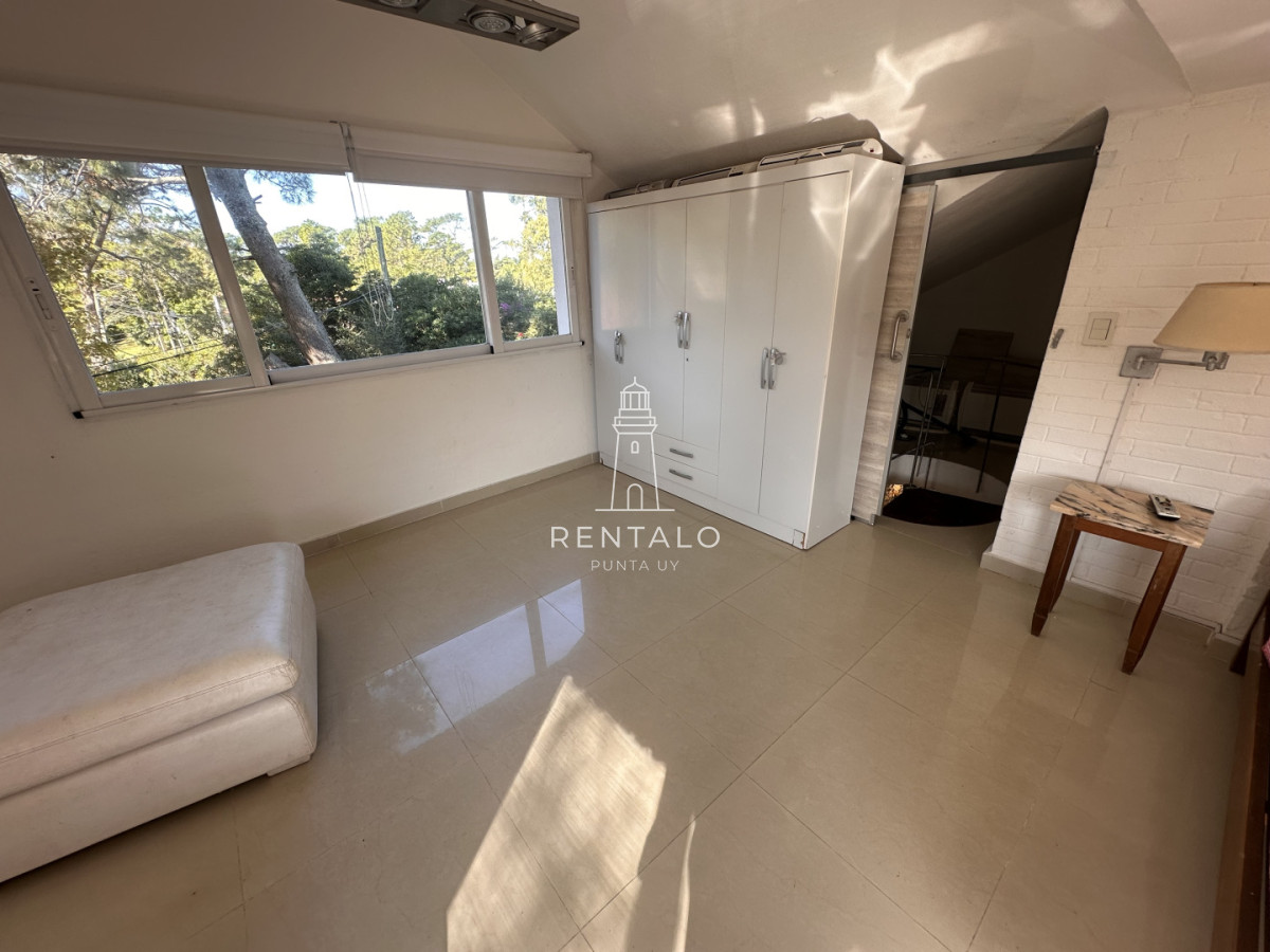 Casa ID.992 - Casa alquiler anual tres dormitorios en Punta del Este 
