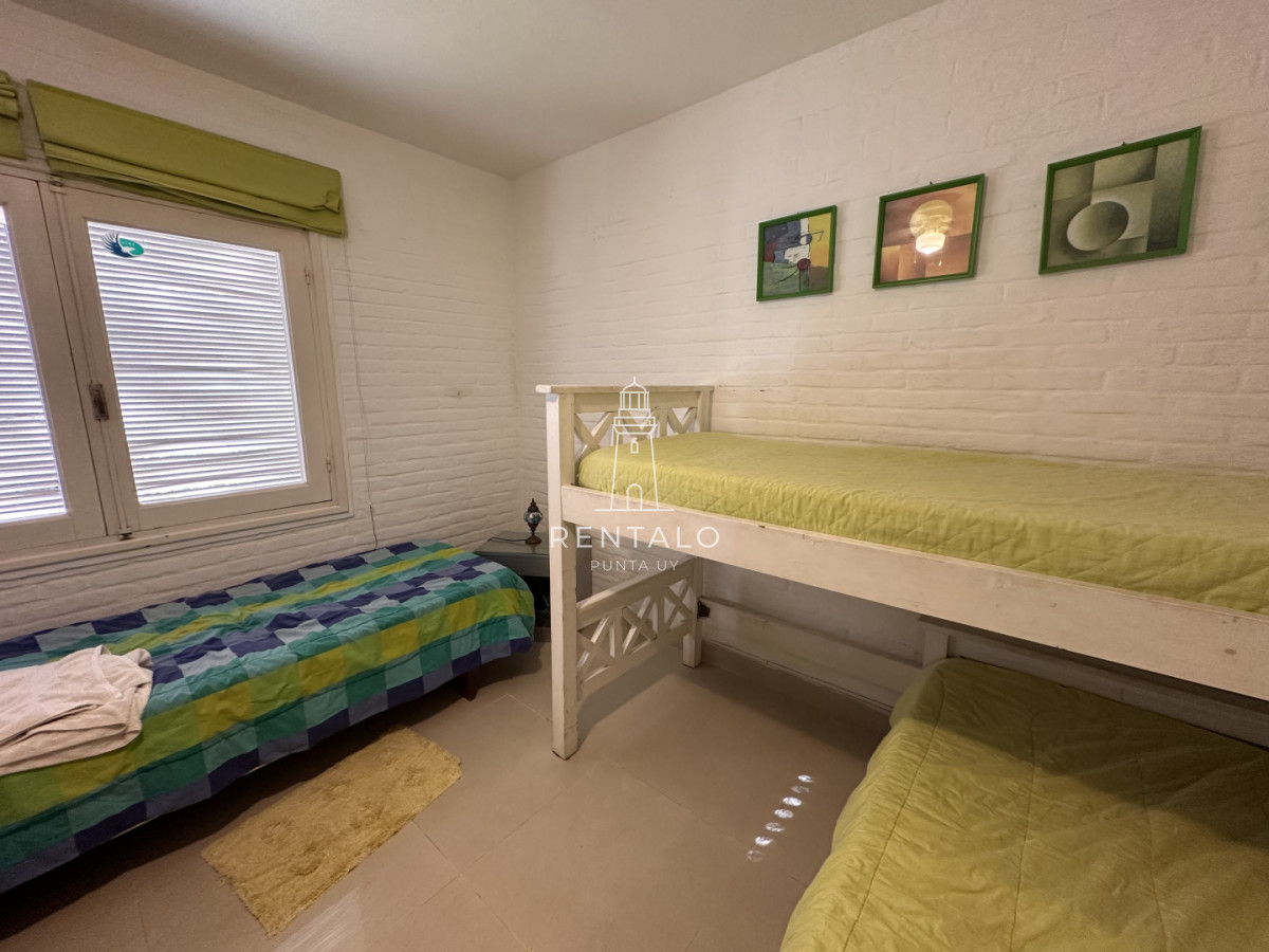 Casa ID.992 - Casa alquiler anual tres dormitorios en Punta del Este 