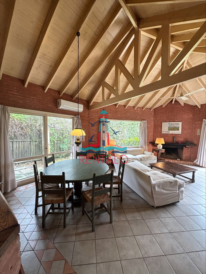 Casa ID.610 - Casa en alquiler temporario, barrio privado, 4 dormitorios 