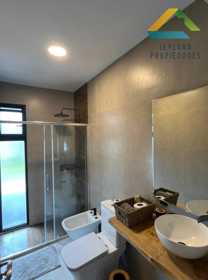 Casa ID.431 - Casa a estrenar a media cuadra de la playa 