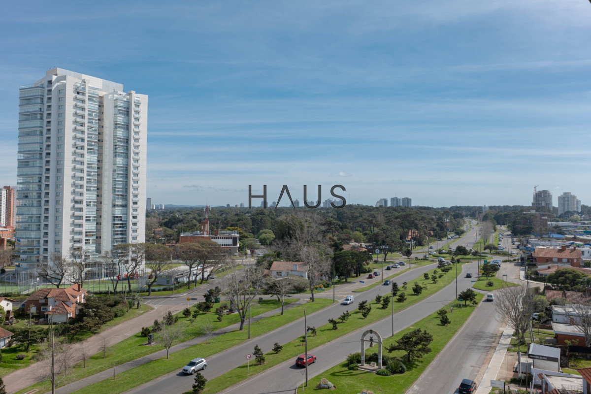 Apartamento ID.591 - Apto esquinero a pasos del mar 