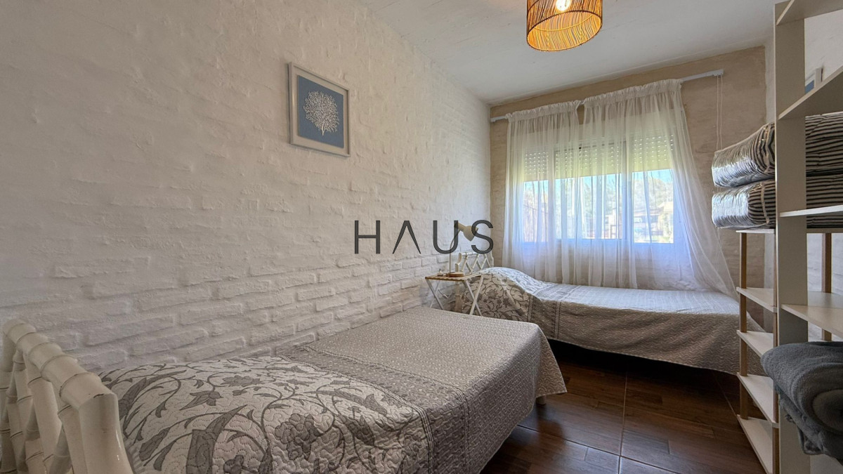 Casa ID.300 - Casa a media cuadra de la playa 2 dormitorios 